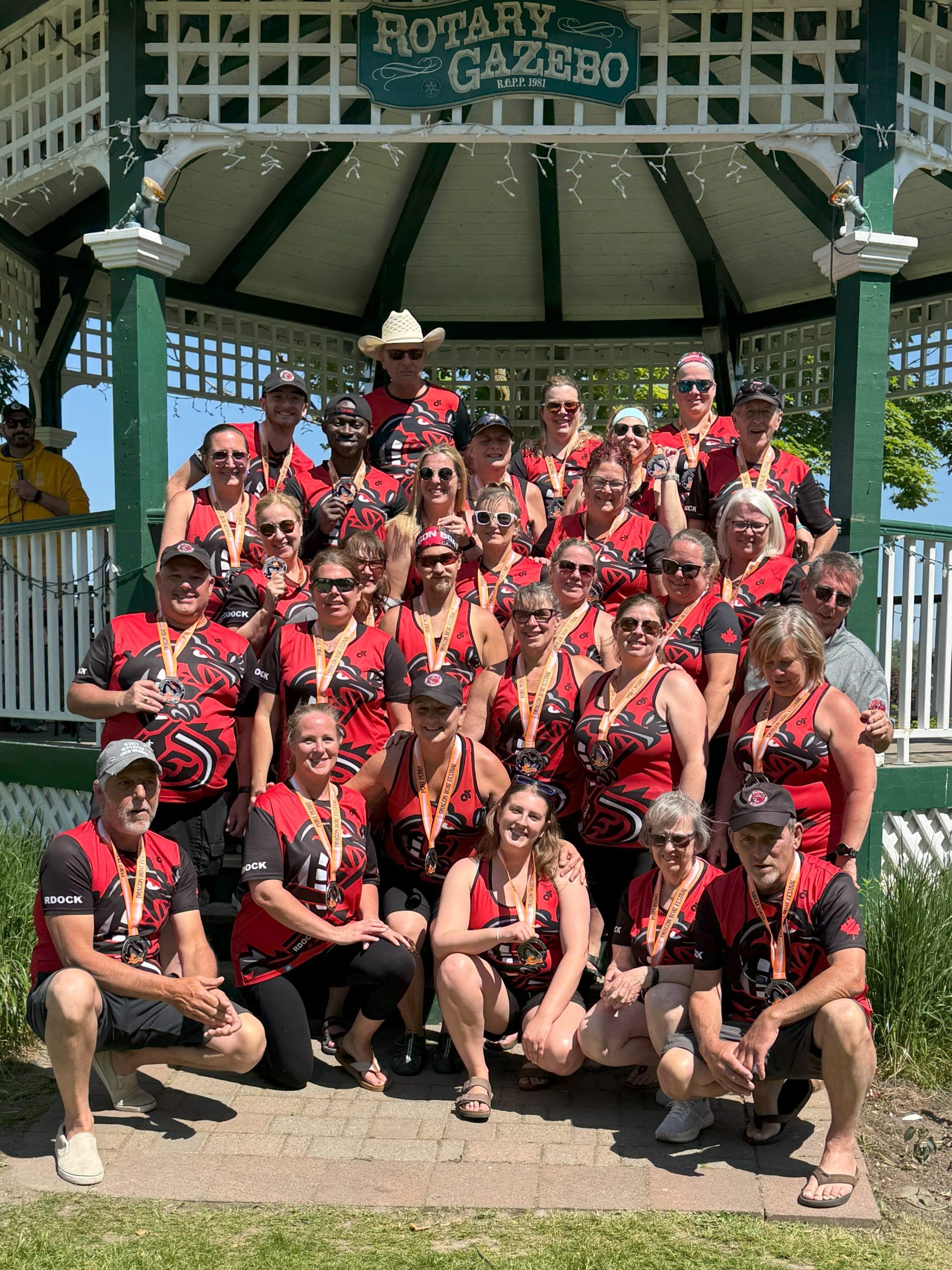 Participating team group photo by the gazebo.