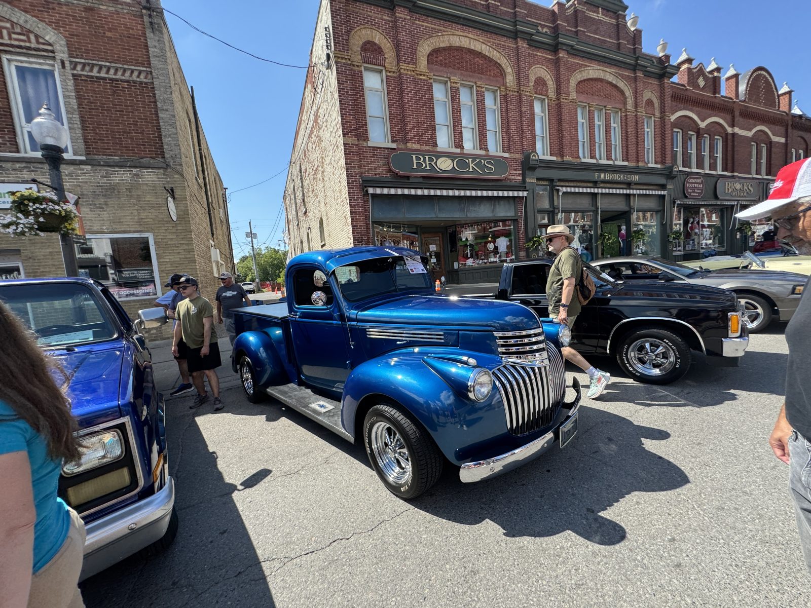 blue car